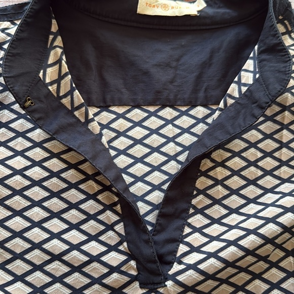 Tory Burch Silk Stretch Velda Navy Cream Diamond Tunic Size 6 - Picture 4 of 7